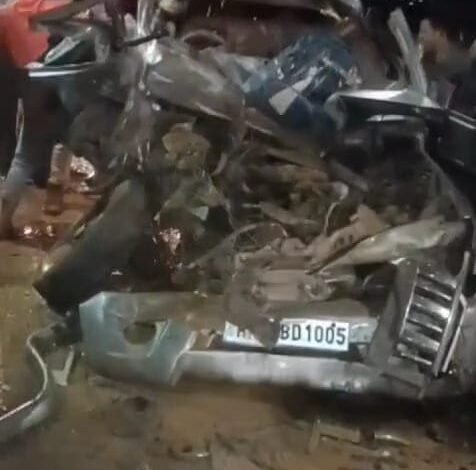 Car Accident: इंदौर में भीषण सड़क हादसा बोलेरो ट्रक से टकराई 8 लोगों की दर्दनाक मौत